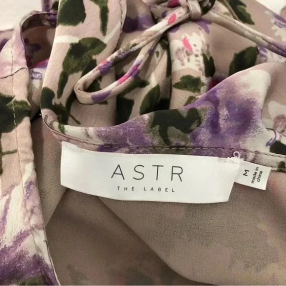 ASTR THE LABEL WRAP WILSHIRE RUFFLE OPEN BACK‎ FLORAL MIDI DRESS SIZE M - Picture 9 of 13